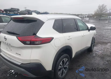 2021 Nissan Rogue Sv Intelligent Awd z USA, uszkodzony, nr VIN 5N1AT3BB6MC726778